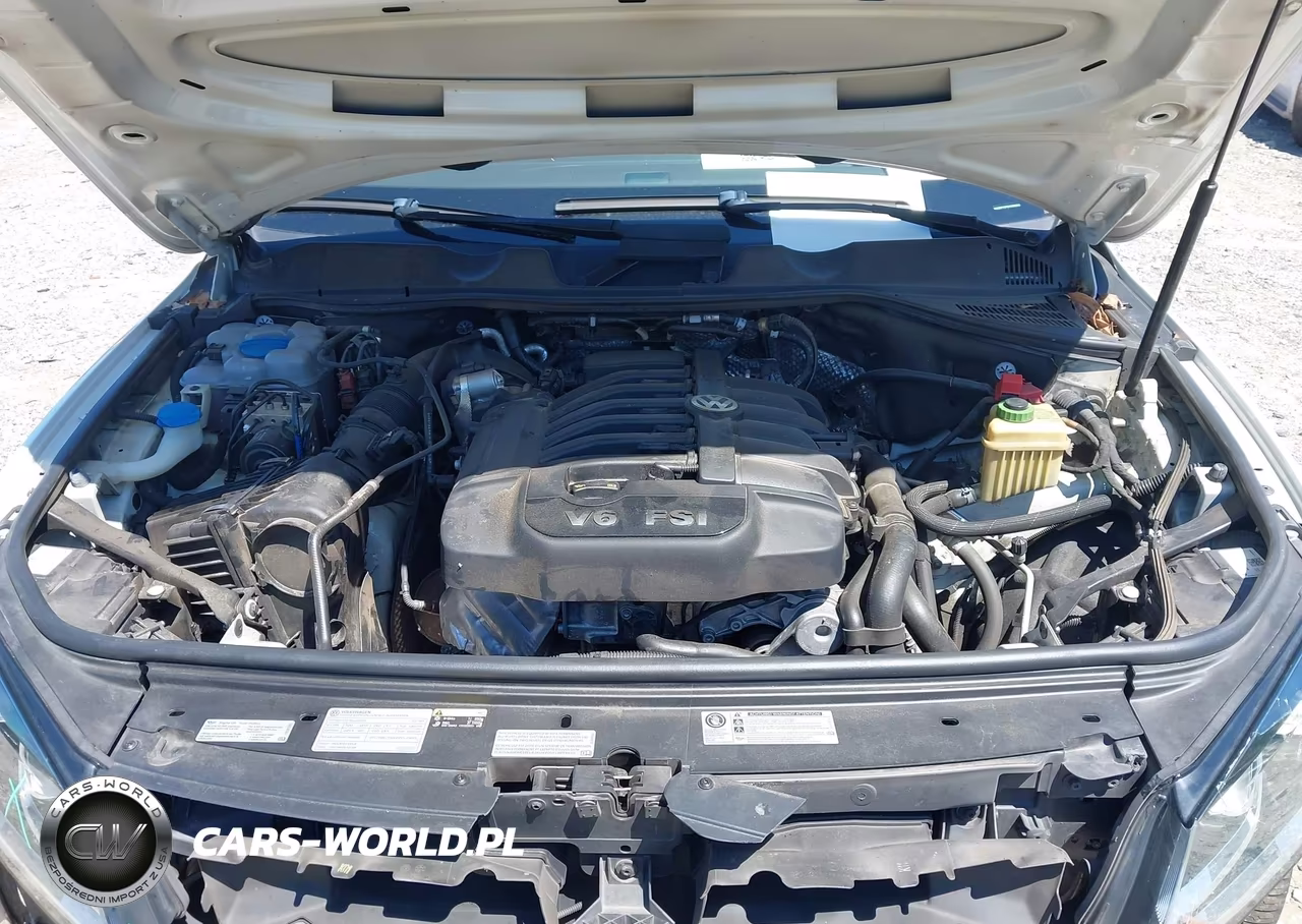 2017 Volkswagen Touareg V6 Executive VIN:WVGGF7BP3HD006259 - 10