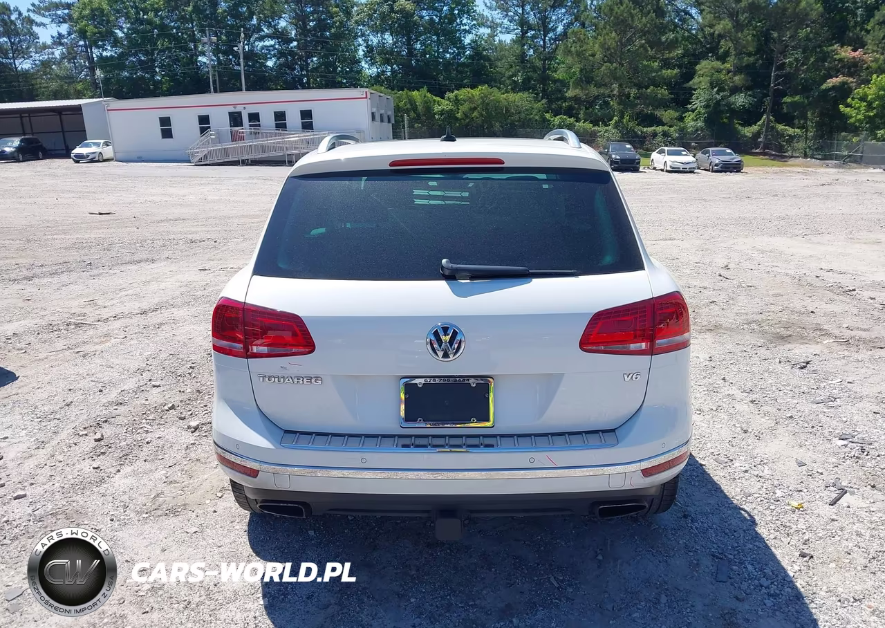 2017 Volkswagen Touareg V6 Executive VIN:WVGGF7BP3HD006259 - 17