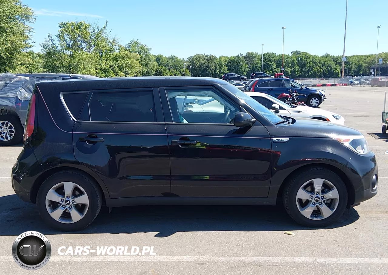 2018 Kia Soul VIN:KNDJN2A28J7589857 - 13
