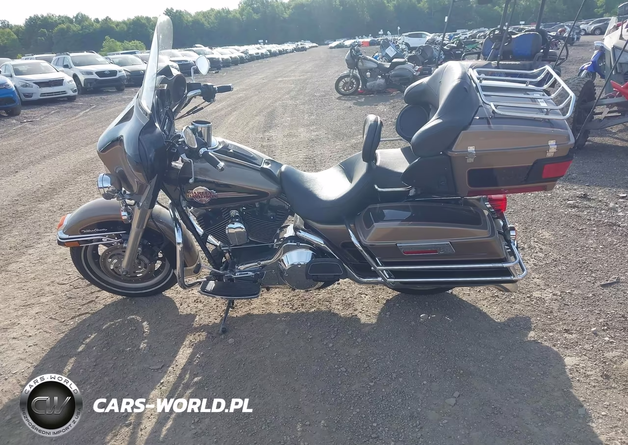 2005 Harley-Davidson Flhtcui VIN:1HD1FCW195Y647248 - 13