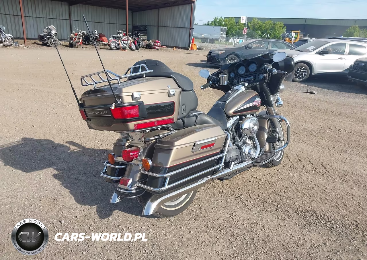 2005 Harley-Davidson Flhtcui VIN:1HD1FCW195Y647248 - 4