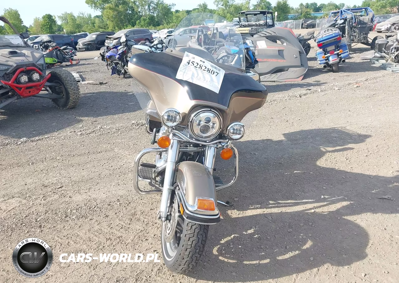 2005 Harley-Davidson Flhtcui VIN:1HD1FCW195Y647248 - 5