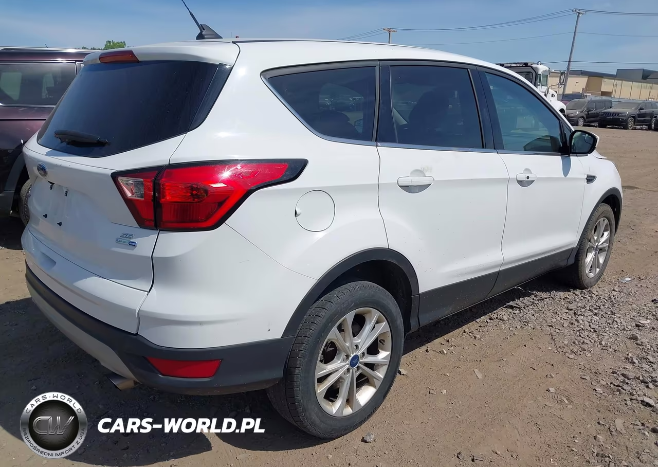 2019 Ford Escape Se VIN:1FMCU9GD7KUB97898 - 4