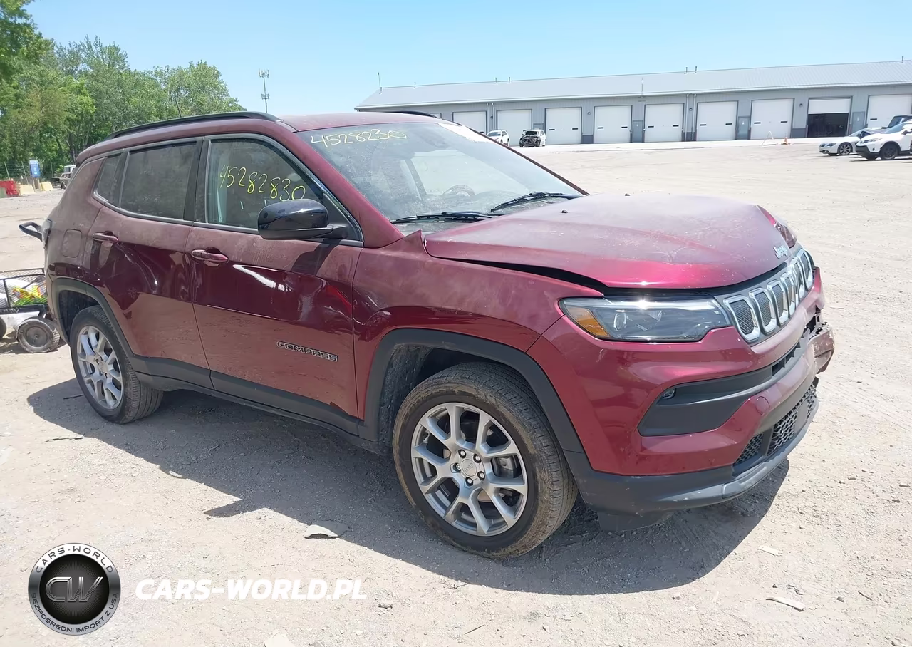 2022 Jeep Compass Latitude Lux 4X4 – zdjęcie 1 z 16