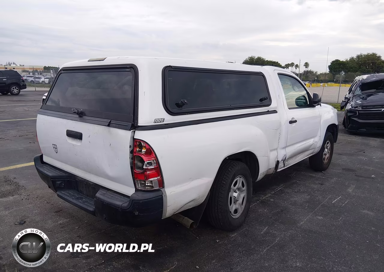 2014 Toyota Tacoma VIN:5TFNX4CN2EX043270 - 4