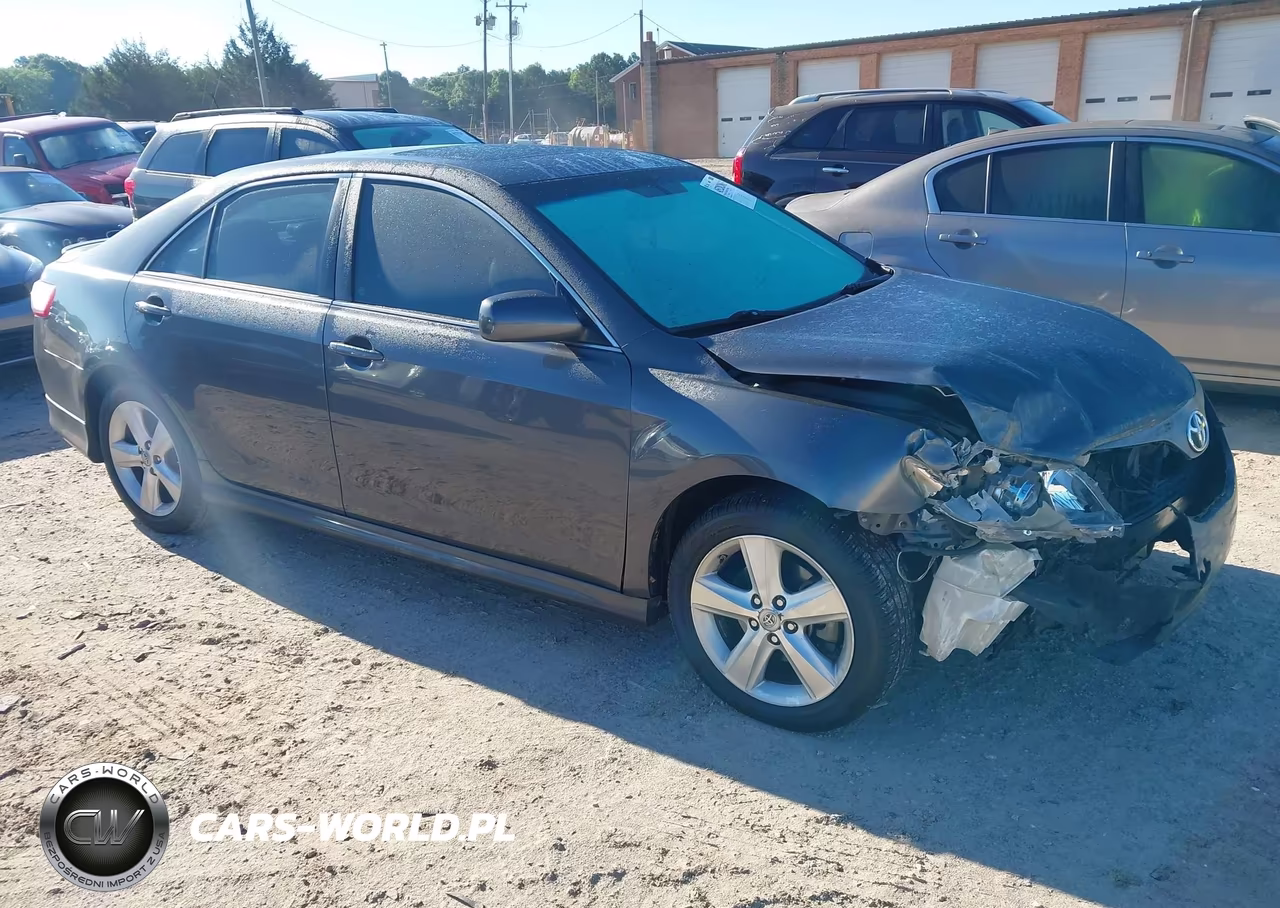 2011 Toyota Camry Se V6 – zdjęcie 1 z 17