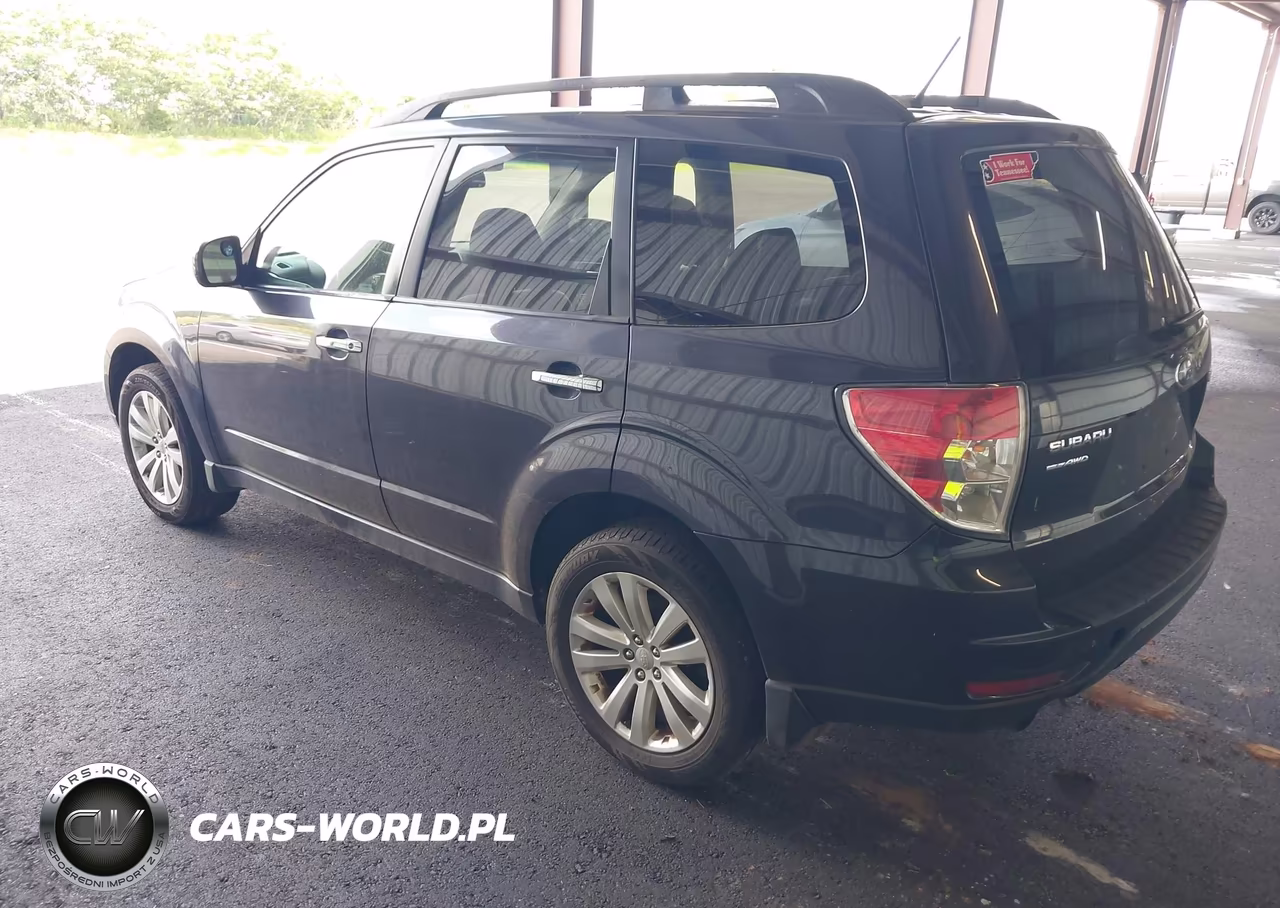 2013 Subaru Forester 2.5X Limited VIN:JF2SHAEC9DH404482 - 3