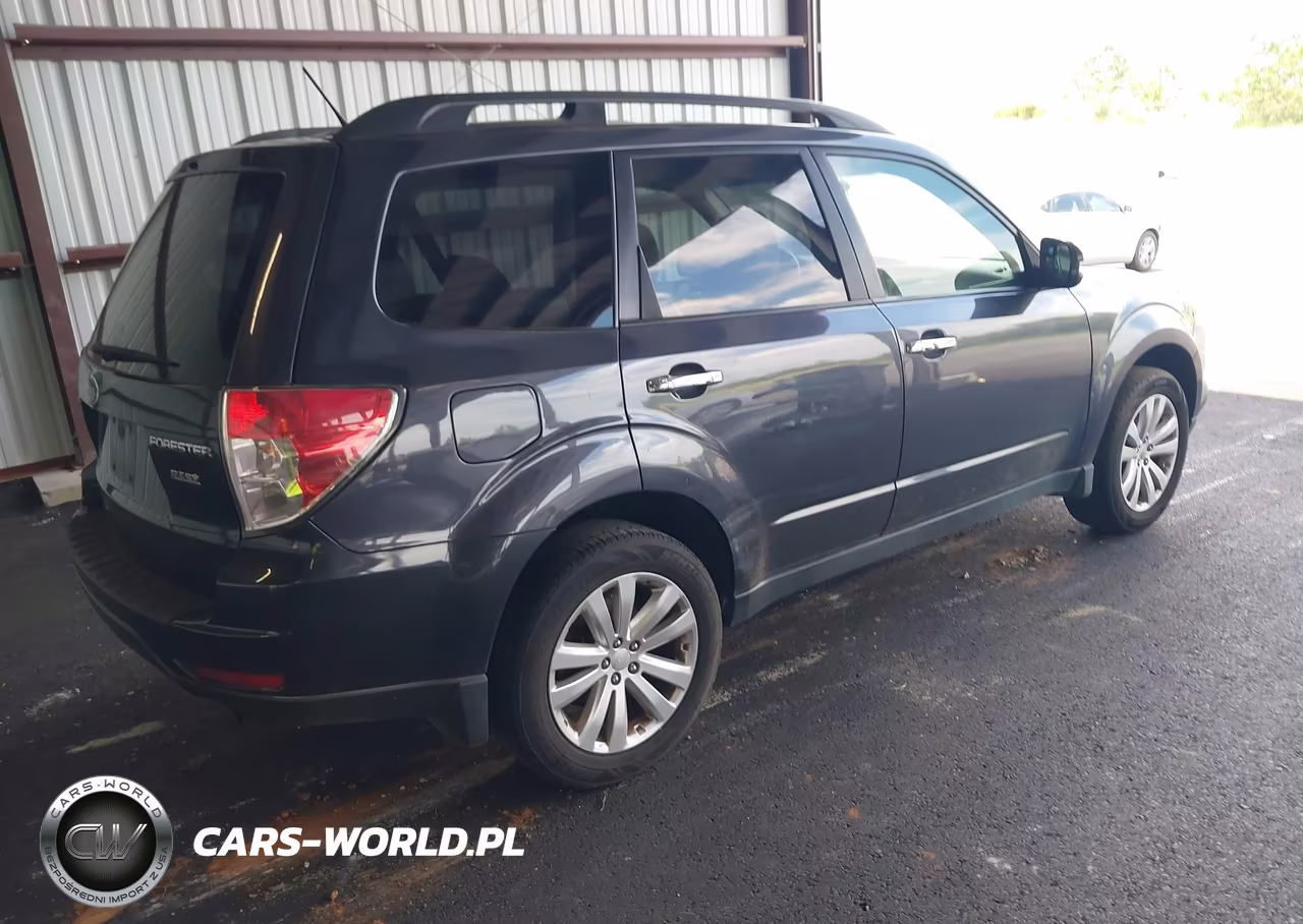 2013 Subaru Forester 2.5X Limited VIN:JF2SHAEC9DH404482 - 4