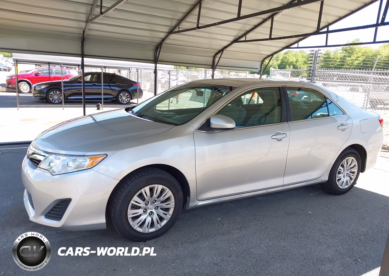 2014 Toyota Camry Le VIN:4T4BF1FK3ER374948 - 13