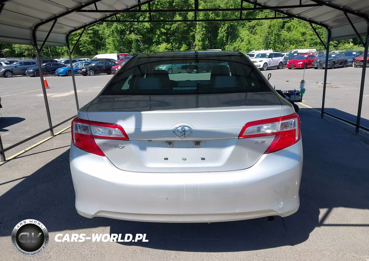 2014 Toyota Camry Le VIN:4T4BF1FK3ER374948 - 15