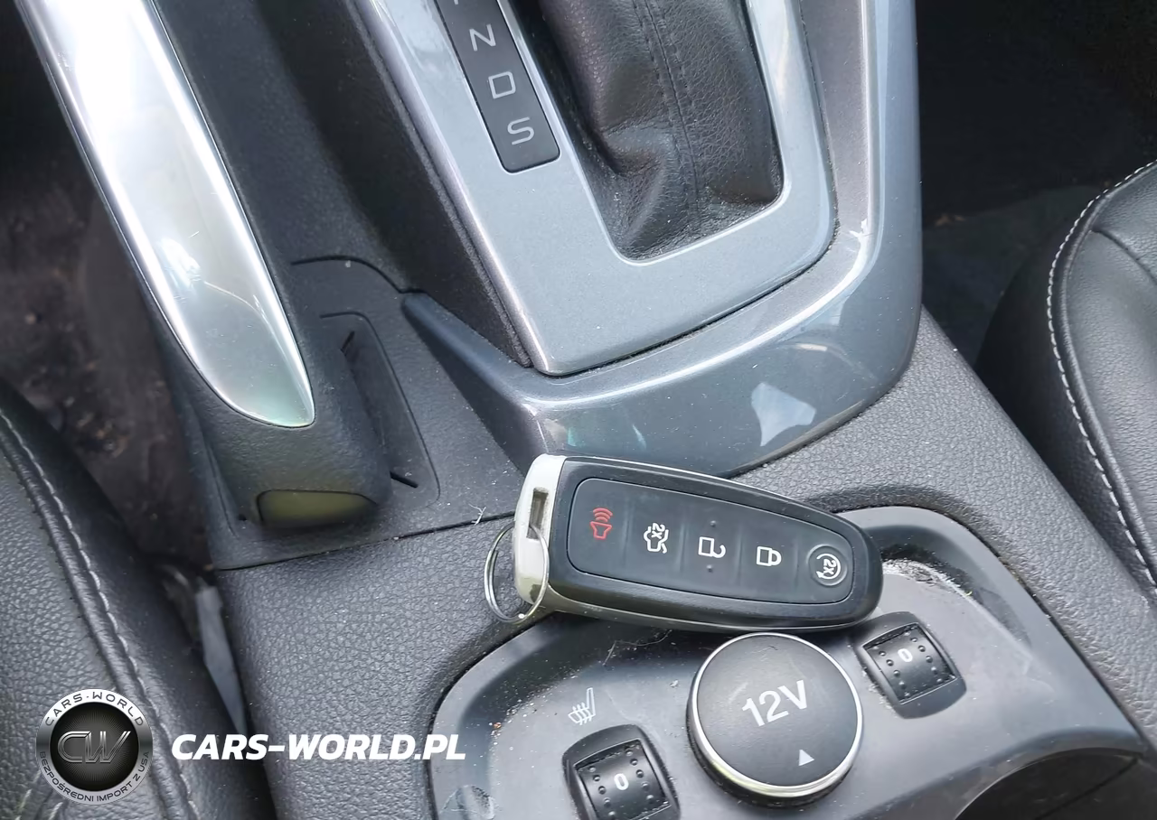 2014 Ford Focus Titanium VIN:1FADP3N22EL147649 - 11