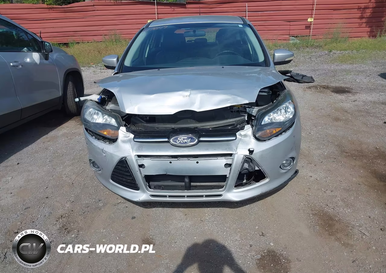 2014 Ford Focus Titanium VIN:1FADP3N22EL147649 - 12