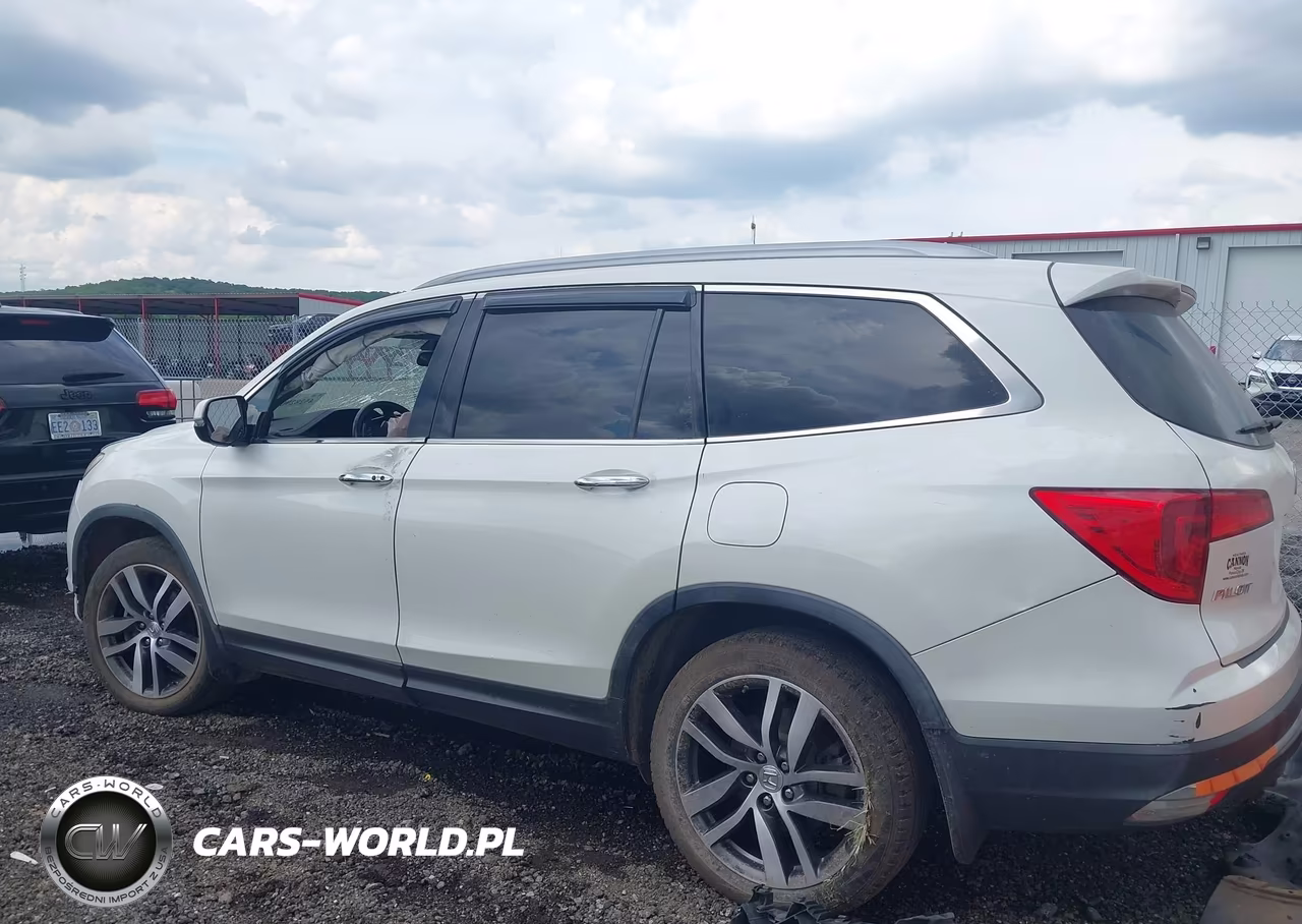 2018 Honda Pilot Elite VIN:5FNYF6H0XJB005458 - 14