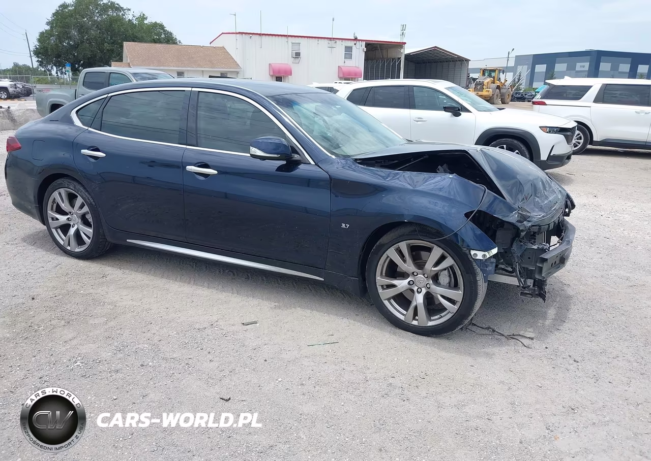 2017 Infiniti Q70L 3.7 – zdjęcie 1 z 17