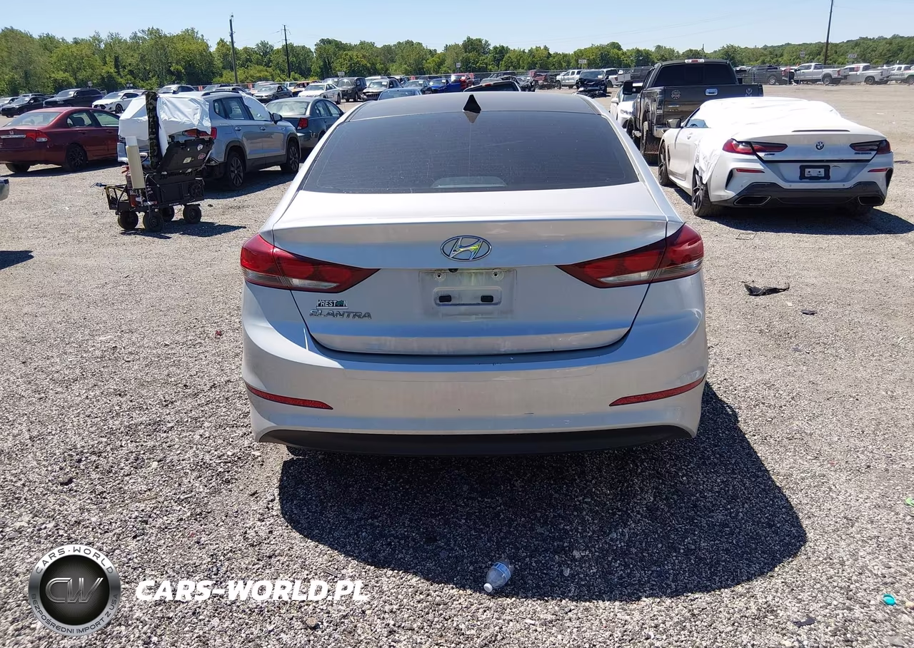 2018 Hyundai Elantra Value Edition VIN:5NPD84LF7JH339599 - 17