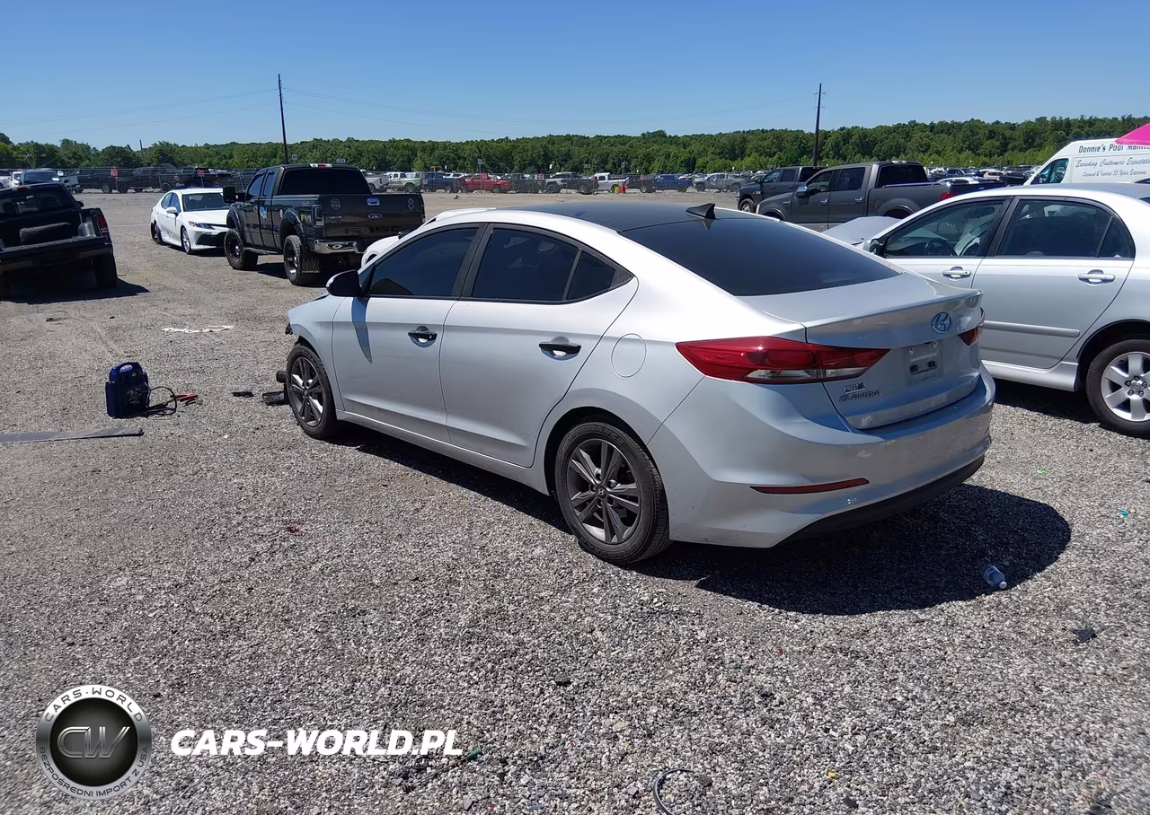 2018 Hyundai Elantra Value Edition VIN:5NPD84LF7JH339599 - 3