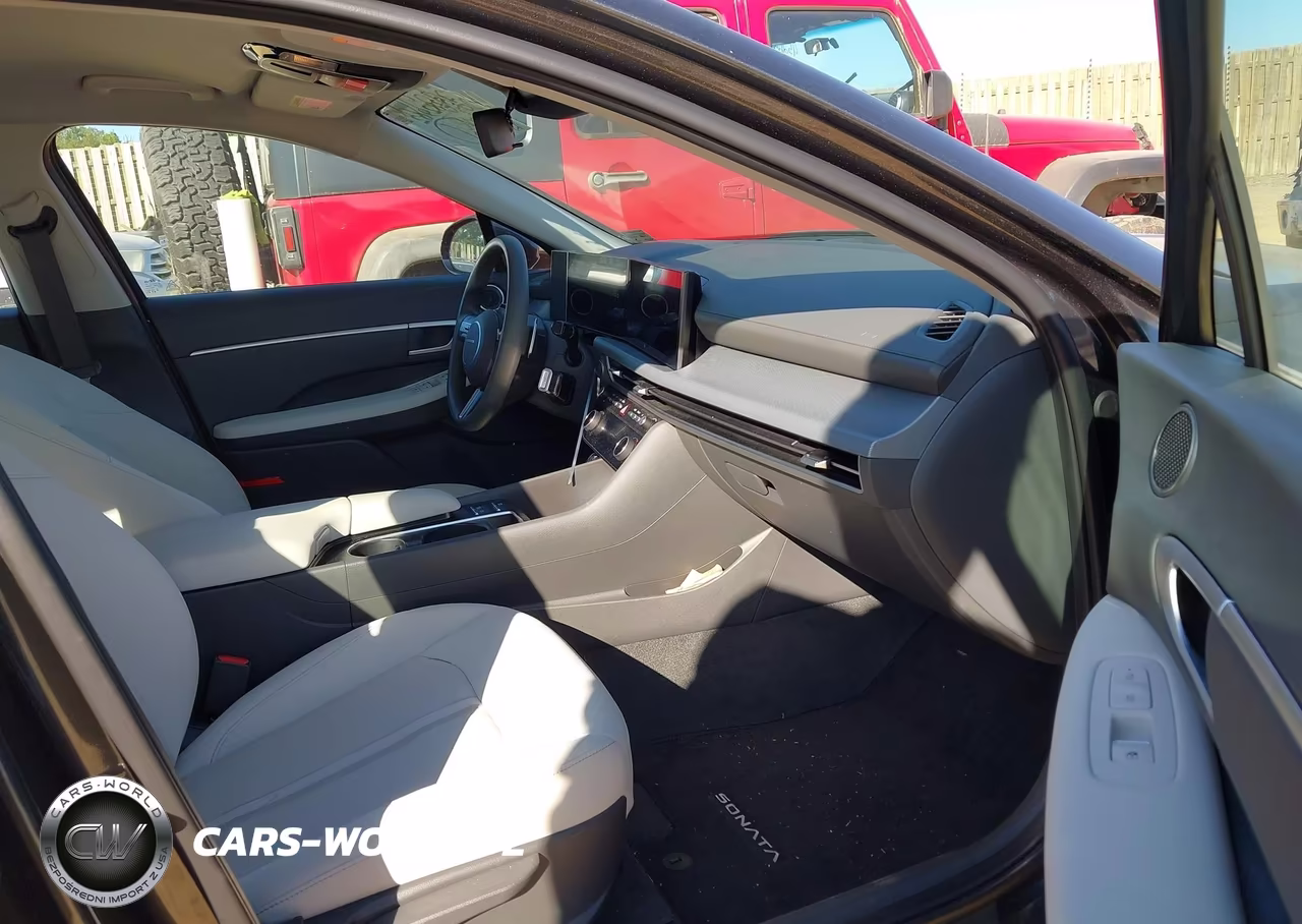 2025 Hyundai Sonata Sel VIN:KMHL64JA8SA428966 - 5