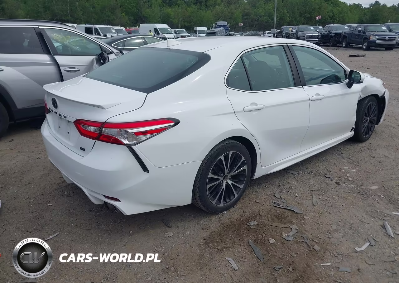 2020 Toyota Camry Se VIN:4T1G11AK2LU354452 - 4