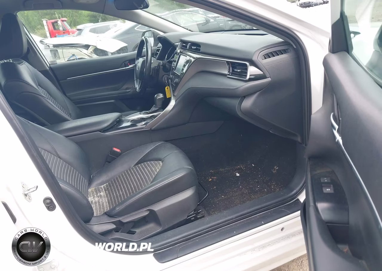 2020 Toyota Camry Se VIN:4T1G11AK2LU354452 - 5