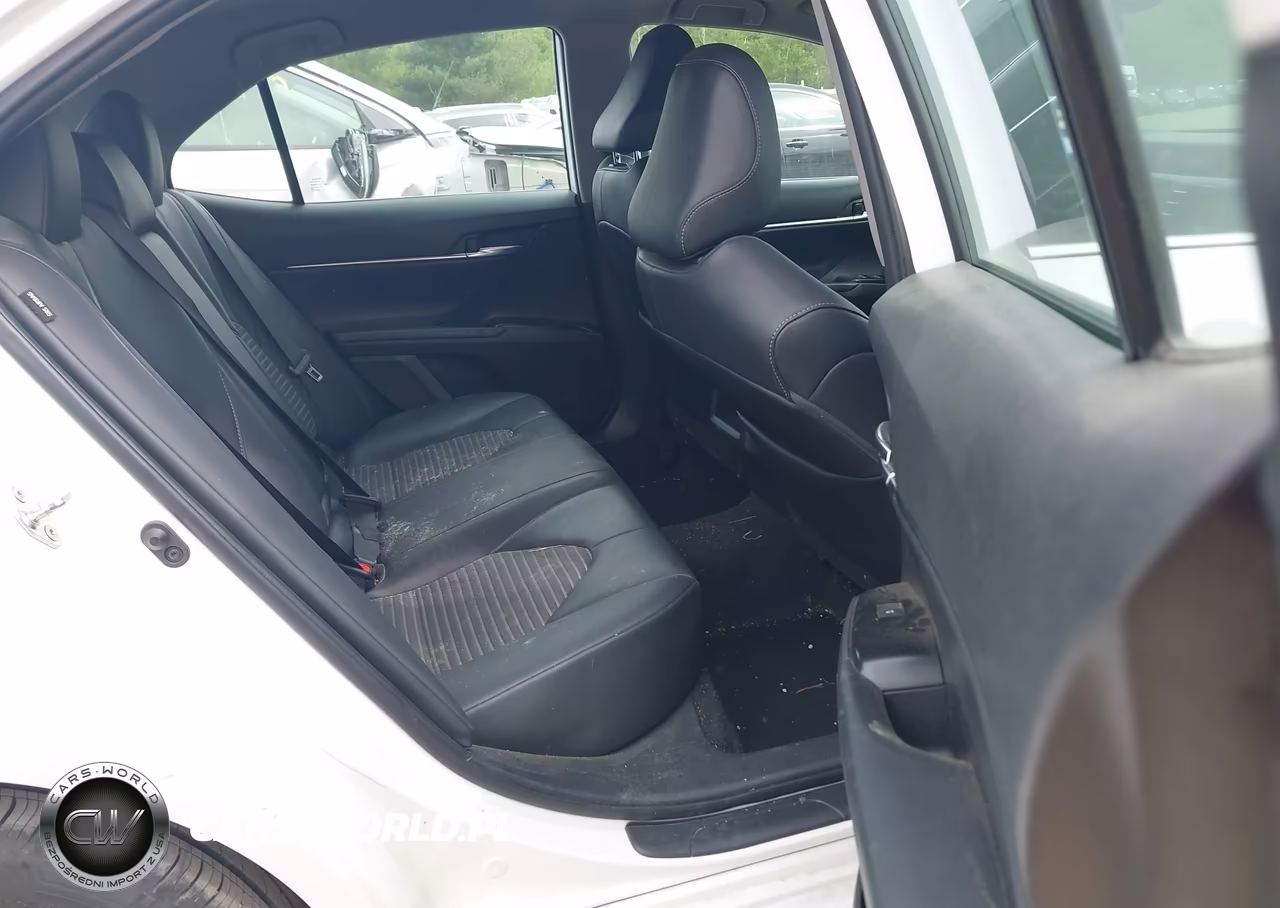 2020 Toyota Camry Se VIN:4T1G11AK2LU354452 - 8