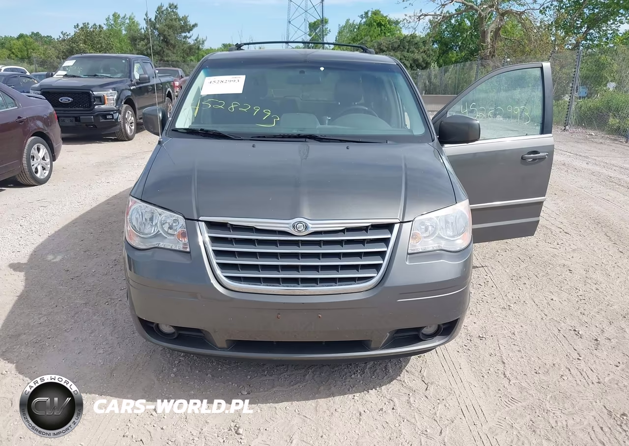 2010 Chrysler Town & Country Touring Plus VIN:2A4RR8D19AR361386 - 6