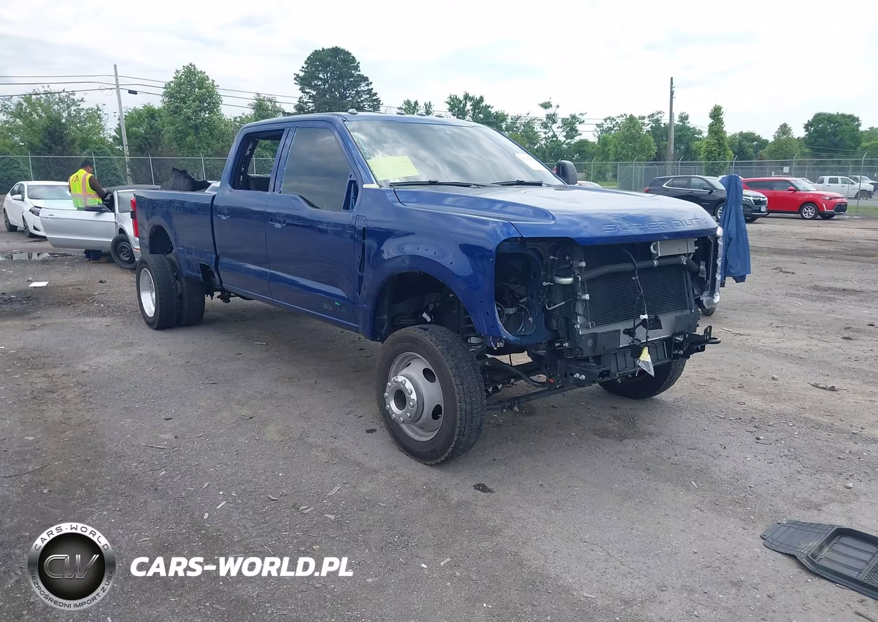 2026 Ford F-450 Platinum – zdjęcie 1 z 14