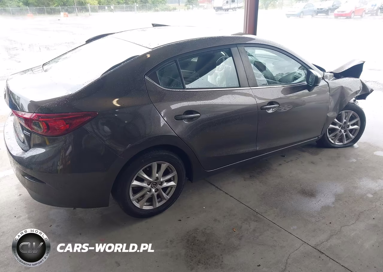2018 Mazda Mazda3 Sport VIN:3MZBN1U7XJM188397 - 4