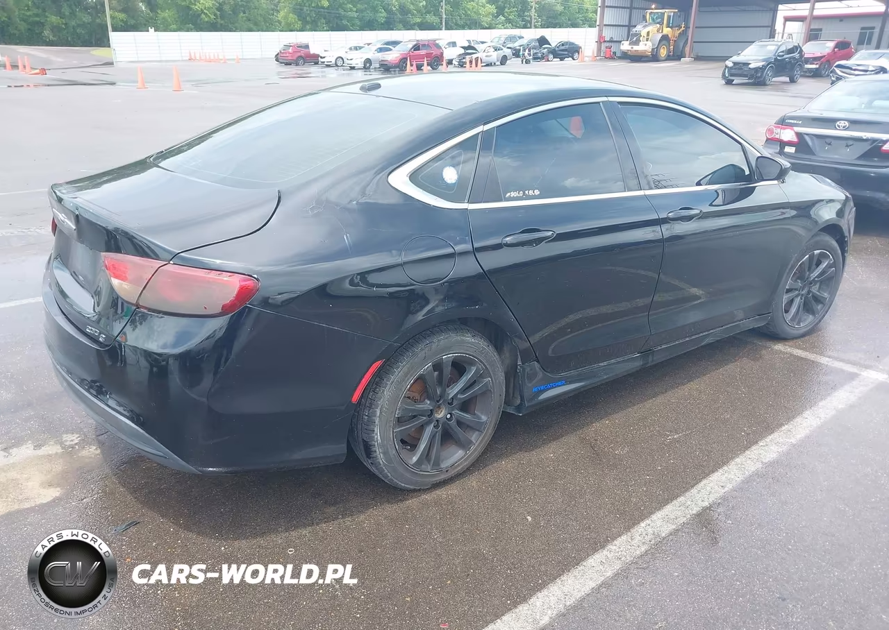 2015 Chrysler 200 Limited VIN:1C3CCCABXFN607738 - 4