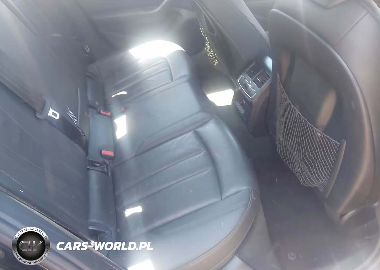 2017 Audi A4 2.0T Premium VIN:WAUANAF42HN052277 - 8