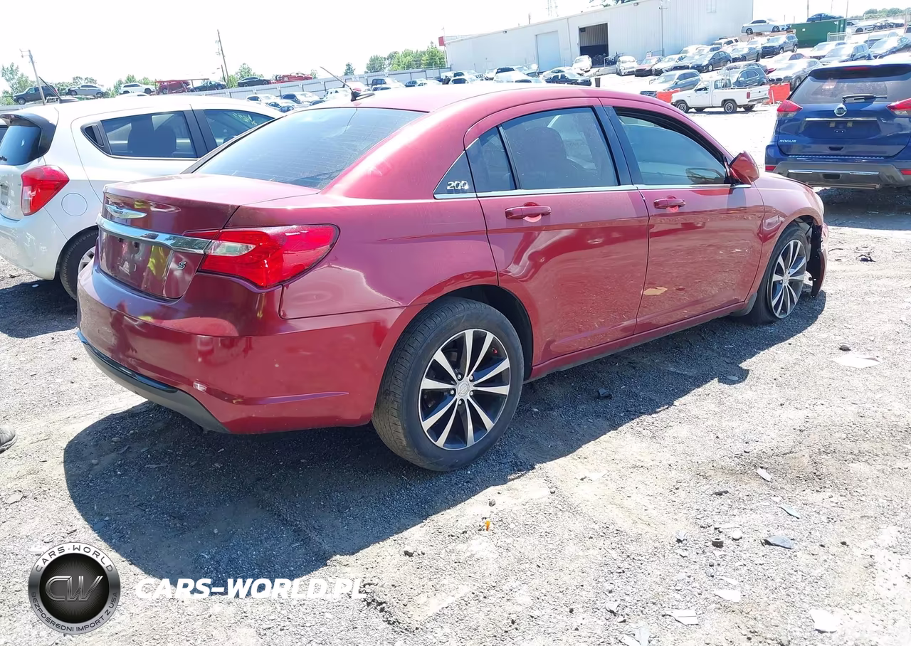 2013 Chrysler 200 Touring VIN:1C3CCBBB8DN539767 - 4