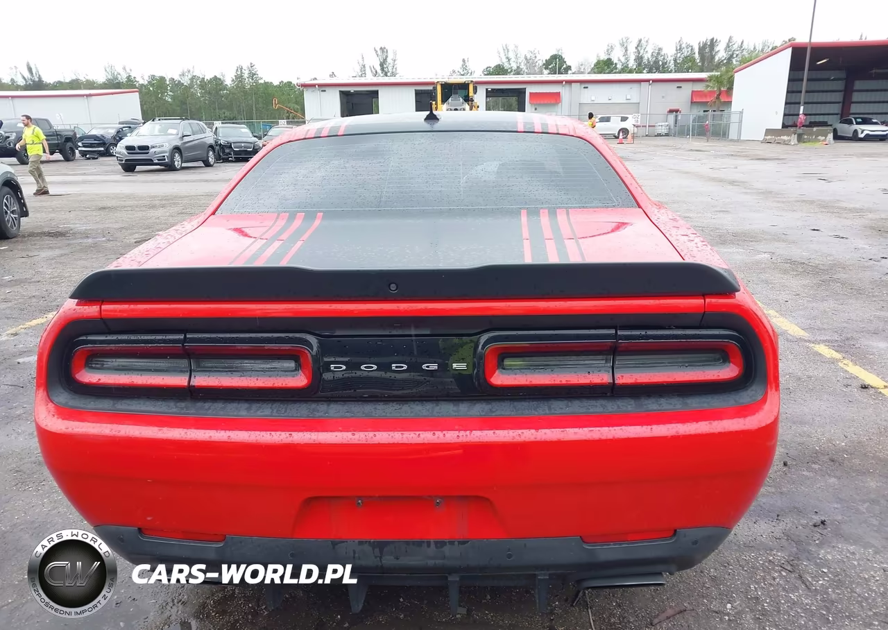 2015 Dodge Challenger R-T Plus Shaker VIN:2C3CDZBT0FH788347 - 16