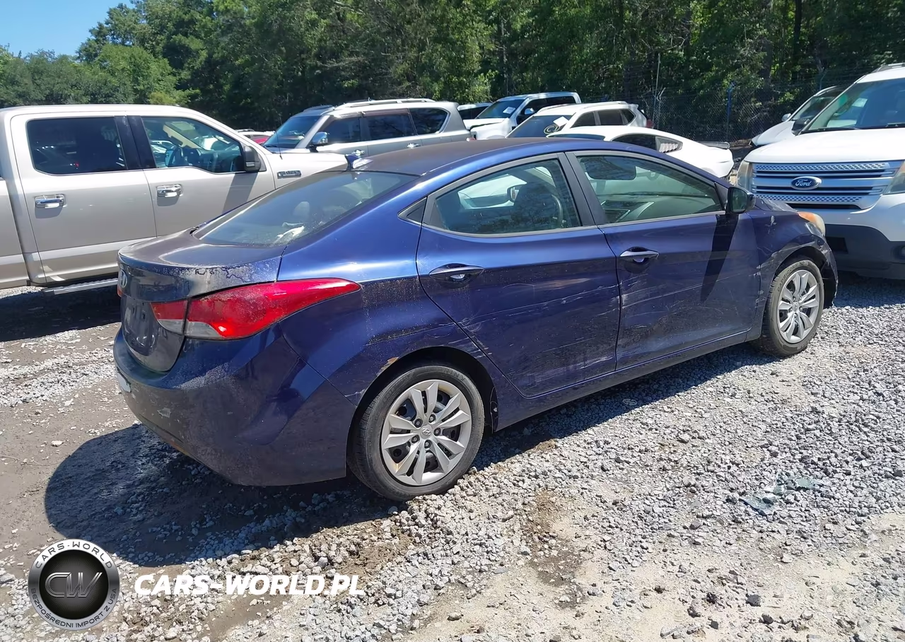 2011 Hyundai Elantra Gls VIN:5NPDH4AE6BH035241 - 4