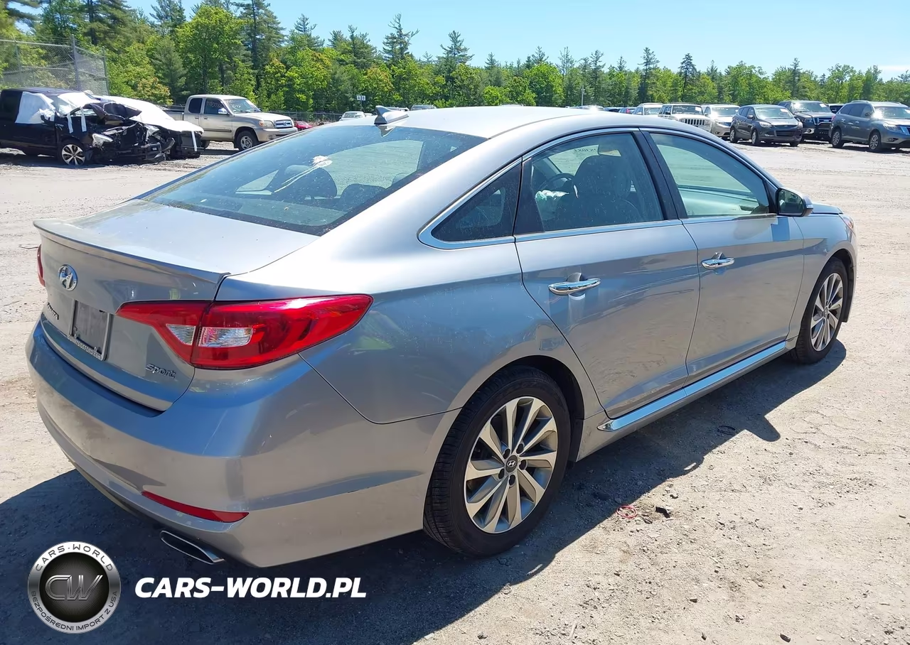 2017 Hyundai Sonata Sport VIN:5NPE34AF9HH590138 - 4