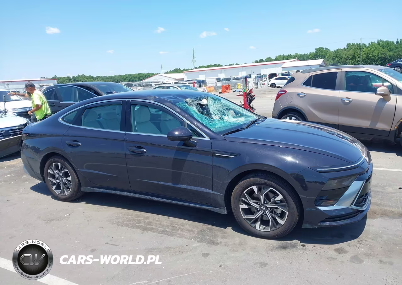 2025 Hyundai Sonata Sel VIN:KMHL64JA2SA517268 - 13
