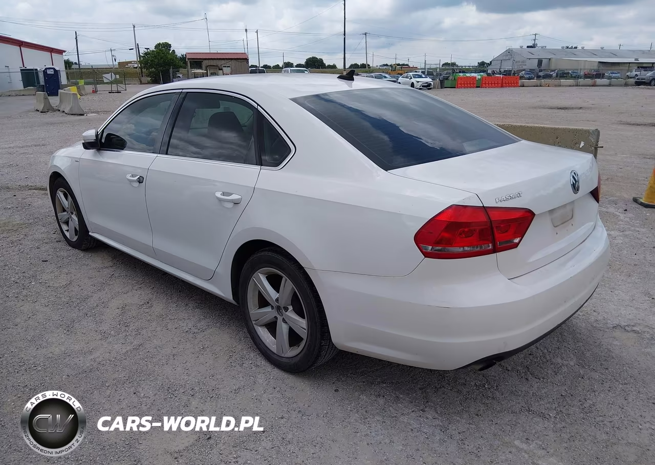 2014 Volkswagen Passat 1.8T Wolfsburg Edition VIN:1VWAT7A33EC034370 - 3