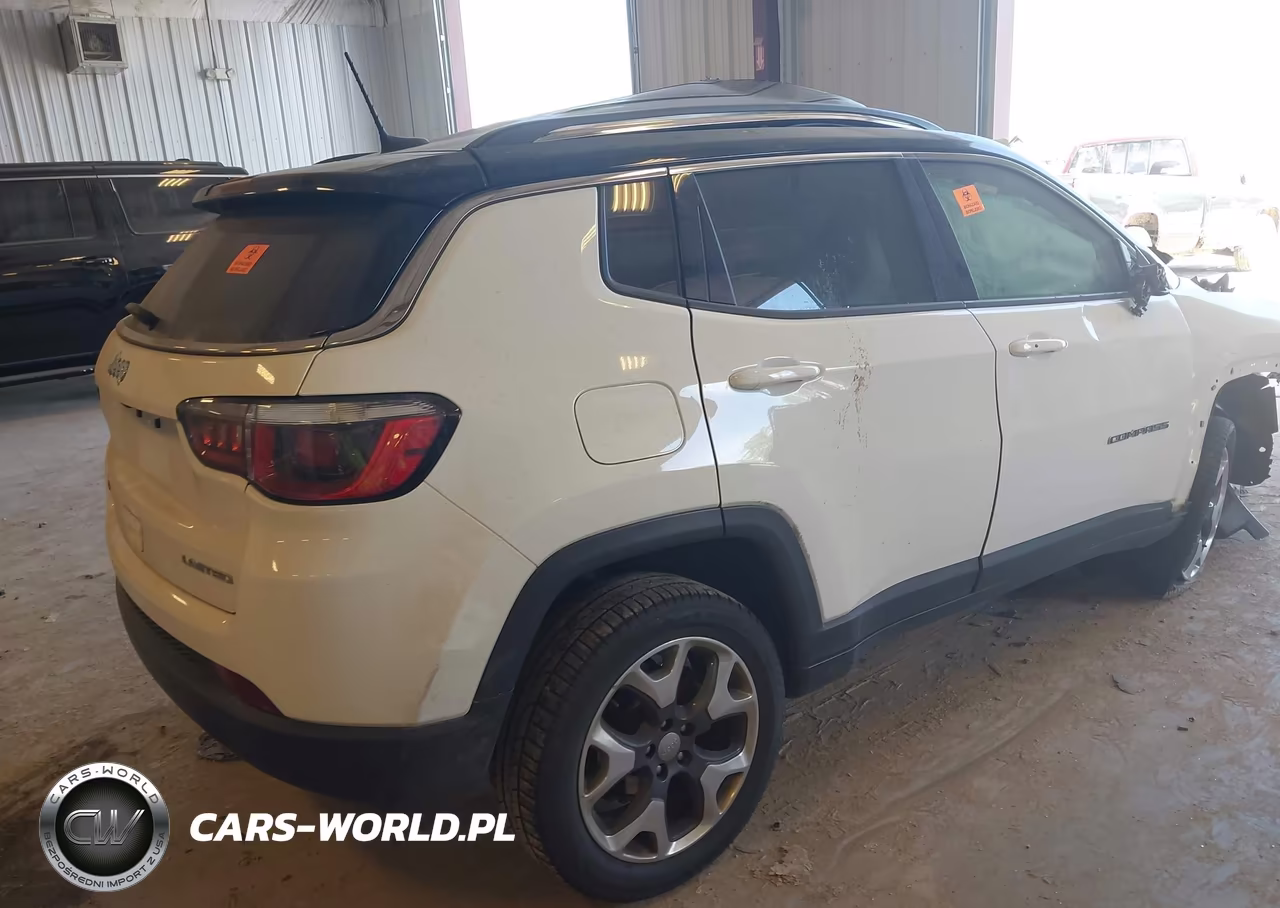 2018 Jeep Compass Limited 4X4 VIN:3C4NJDCB5JT315095 - 4