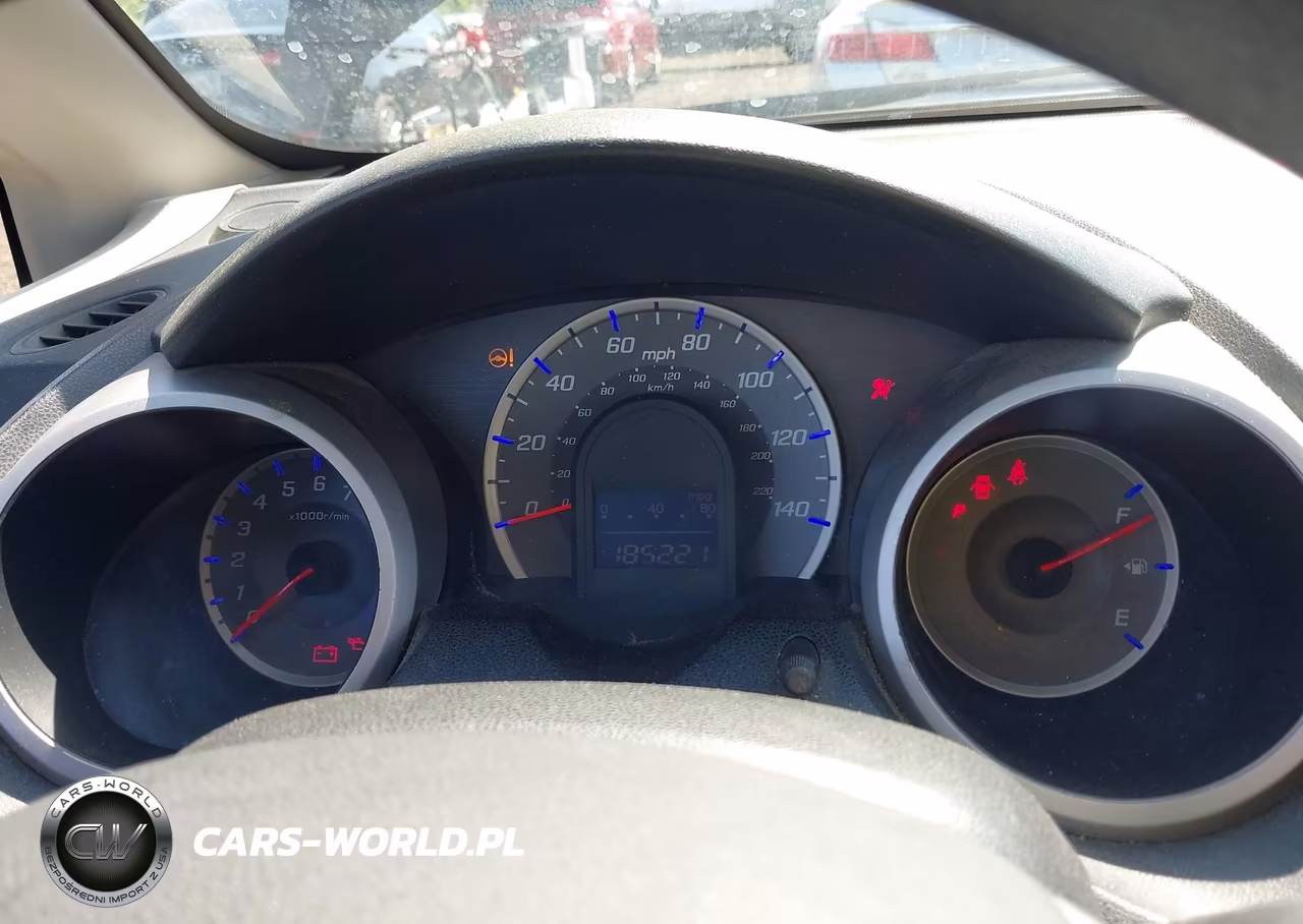 2013 Honda Fit VIN:JHMGE8H3XDC015234 - 7
