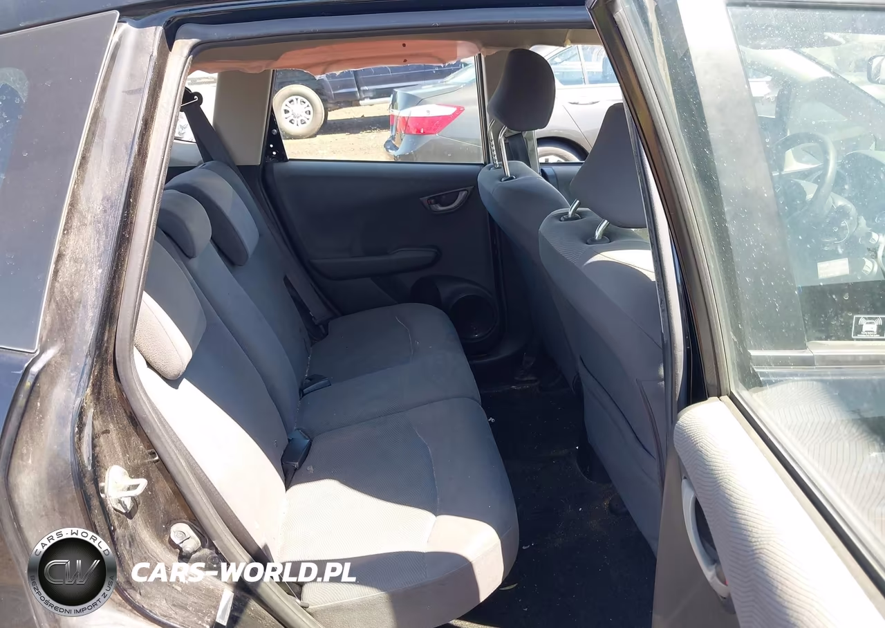 2013 Honda Fit VIN:JHMGE8H3XDC015234 - 8