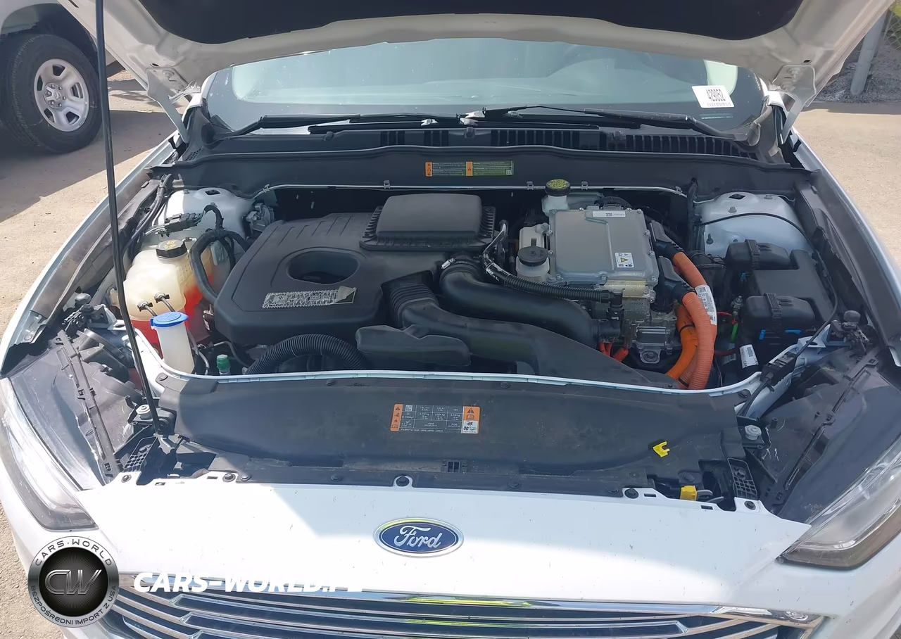 2018 Ford Fusion Hybrid S VIN:3FA6P0UU8JR100177 - 10