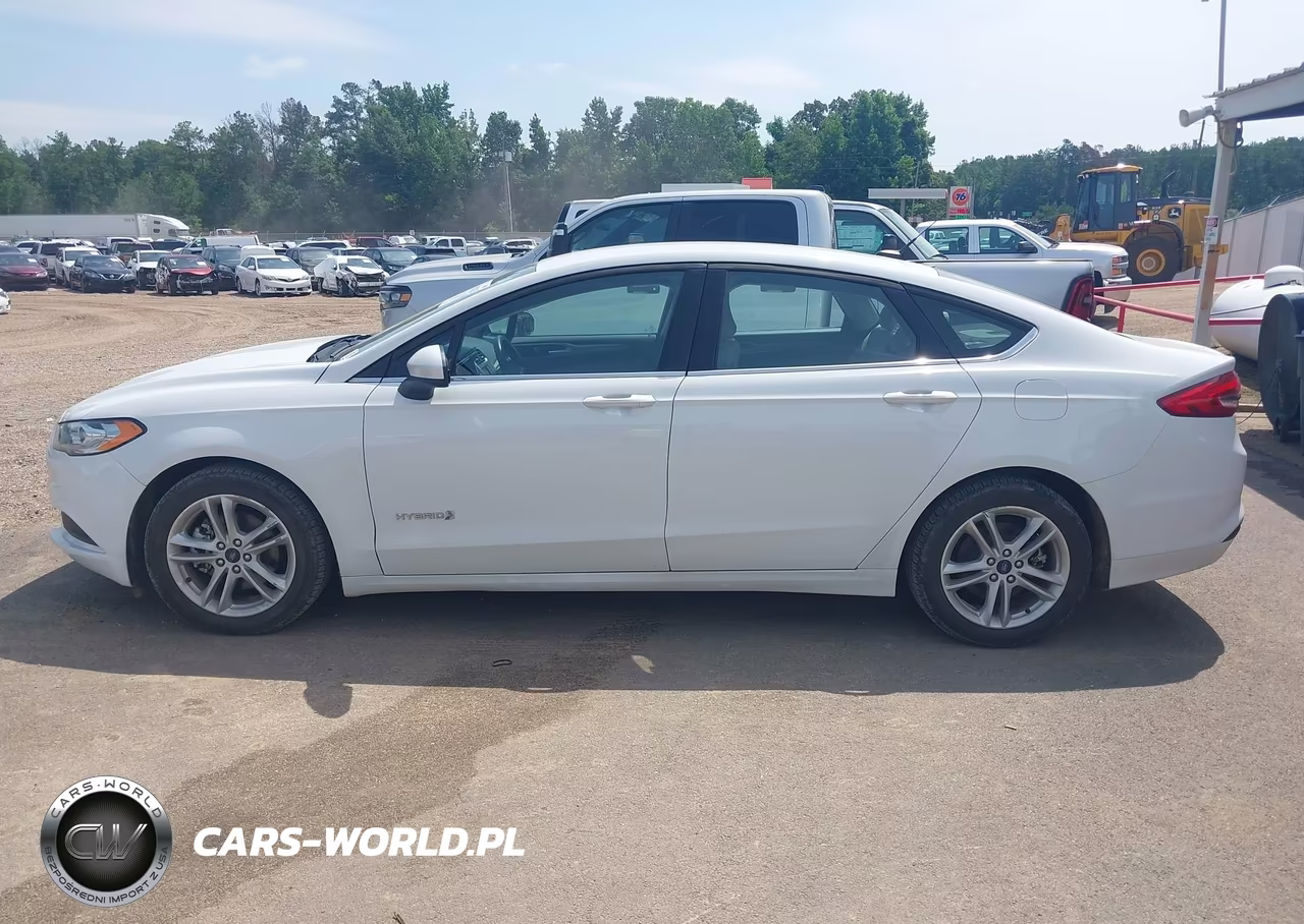 2018 Ford Fusion Hybrid S VIN:3FA6P0UU8JR100177 - 16