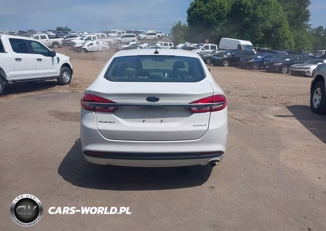 2018 Ford Fusion Hybrid S VIN:3FA6P0UU8JR100177 - 18