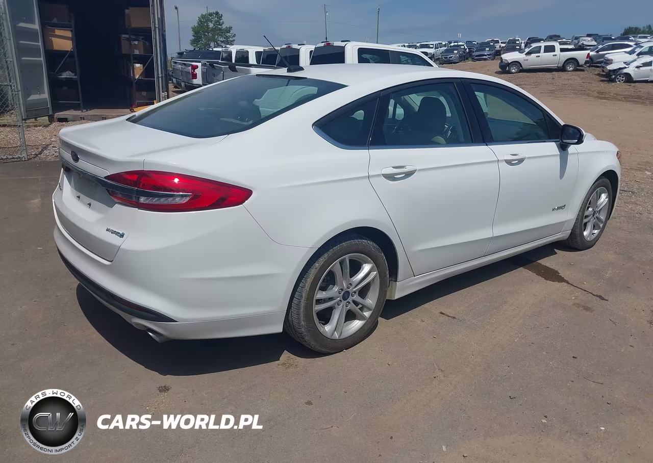 2018 Ford Fusion Hybrid S VIN:3FA6P0UU8JR100177 - 4