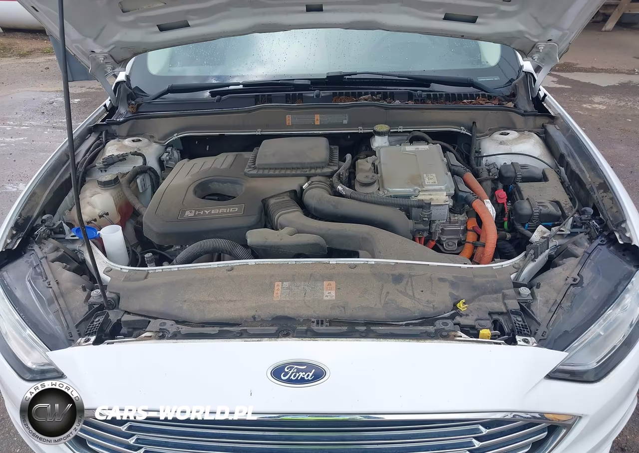2018 Ford Fusion Hybrid S VIN:3FA6P0UU1JR282059 - 10