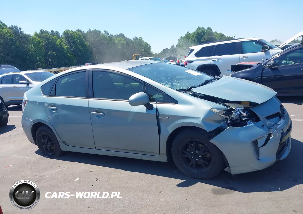 2013 Toyota Prius Two VIN:JTDKN3DU7D1650663 - 13