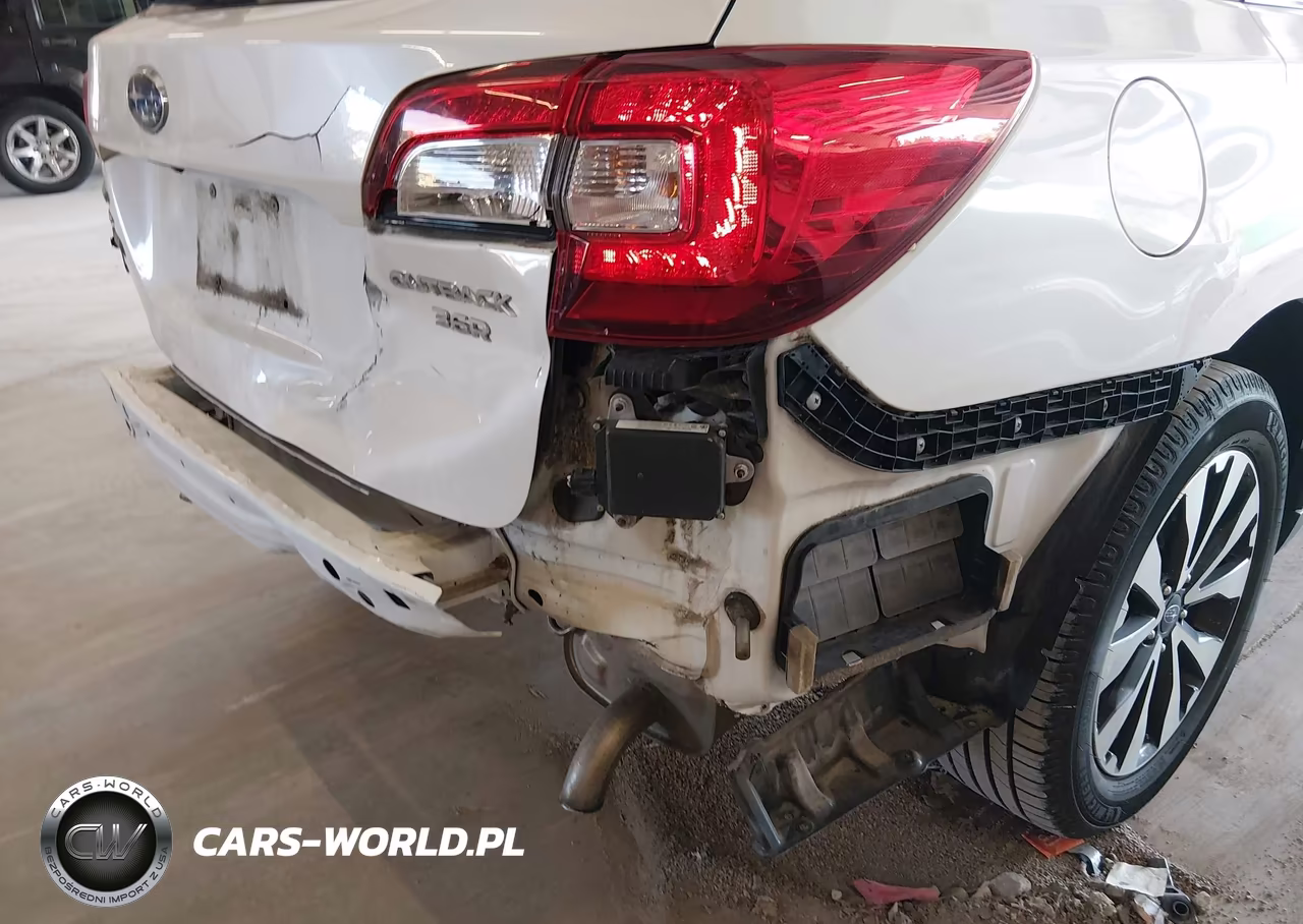 2015 Subaru Outback 3.6R Limited VIN:4S4BSENC2F3289226 - 19
