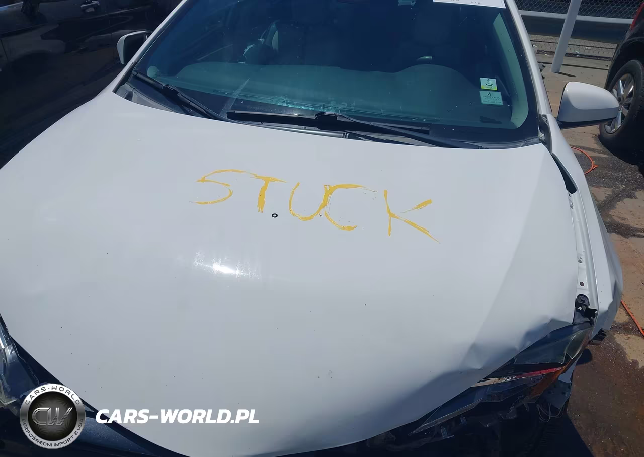 2017 Toyota Corolla Le VIN:2T1BURHEXHC843867 - 10