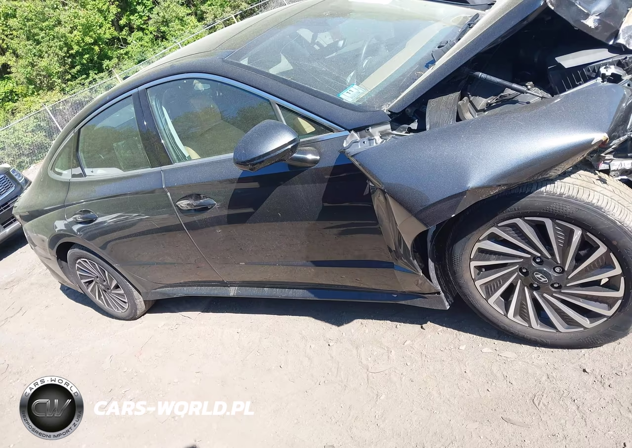 2025 Hyundai Sonata Hybrid Limited VIN:KMHL54JJ2SA104124 - 13