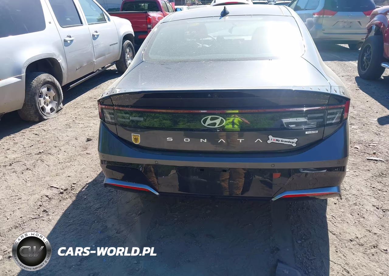 2025 Hyundai Sonata Hybrid Limited VIN:KMHL54JJ2SA104124 - 16
