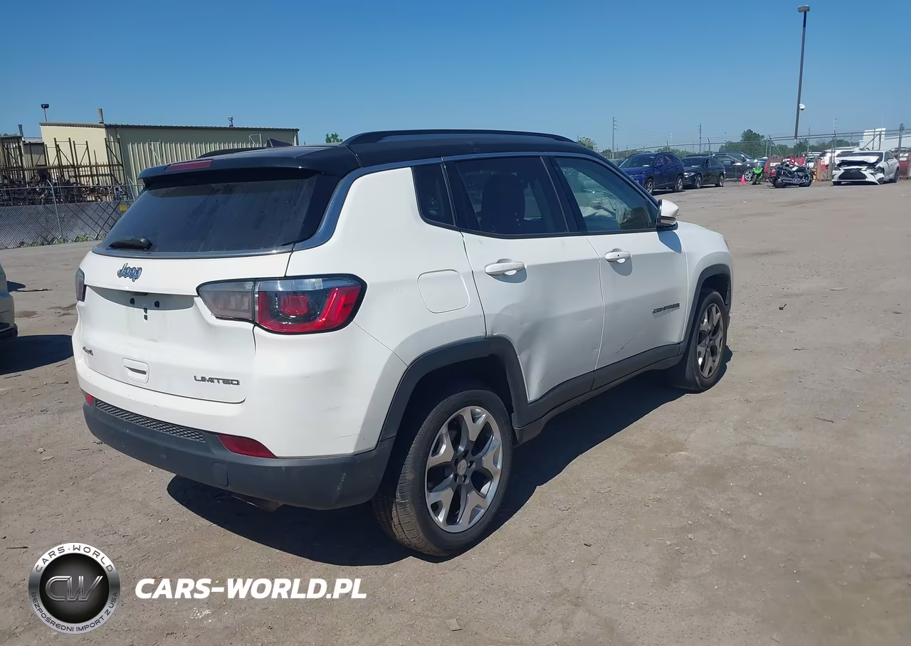 2019 Jeep Compass Limited 4X4 VIN:3C4NJDCB1KT826398 - 4