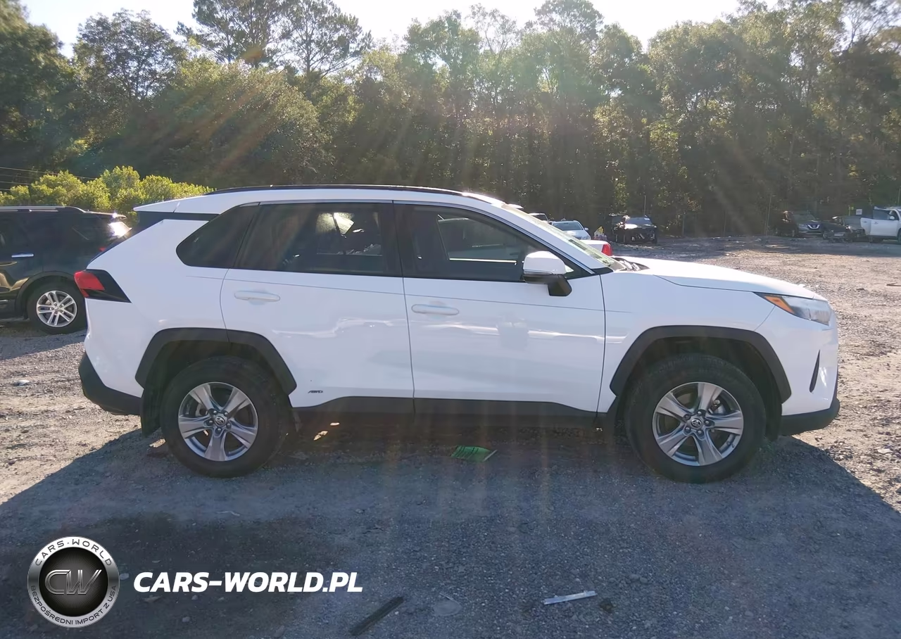 2024 Toyota Rav4 Hybrid Le VIN:4T3MWRFV0RU157947 - 14